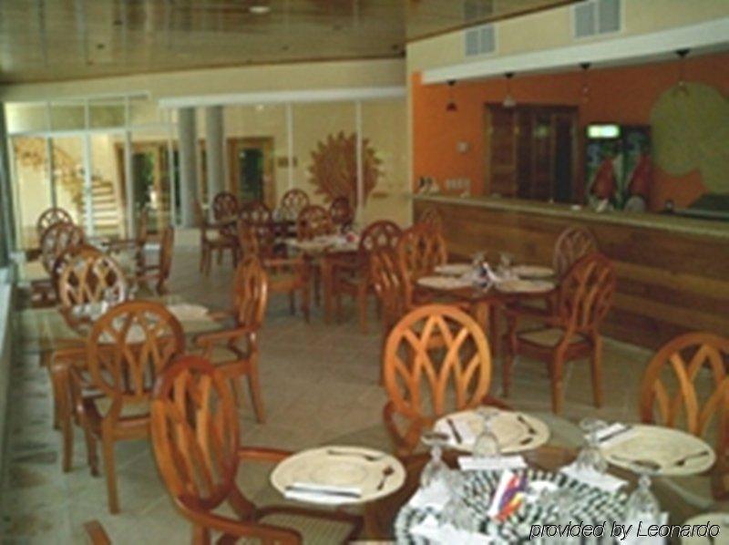 Hotel Vistamar Beachfront Resort & Conference Center โปโชมิล ร้านอาหาร รูปภาพ